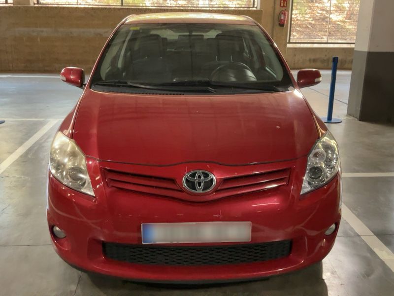 Toyota Auris 2.0 D-4D Active 2011 – снимка 14