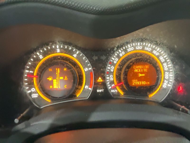Toyota Auris 2.0 D-4D Active 2011 – снимка 18