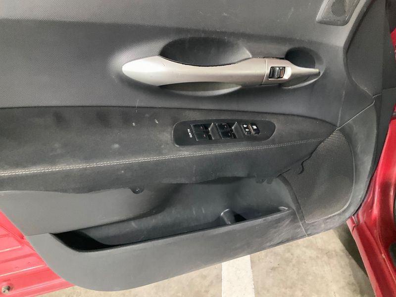 Toyota Auris 2.0 D-4D Active 2011 – снимка 27