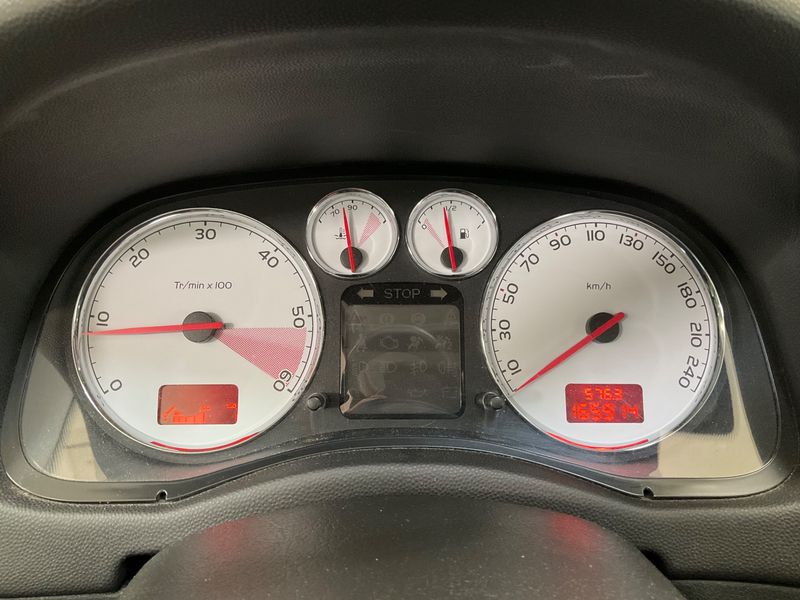 Peugeot 307 2.0 HDi Sport — zdjęcie 4