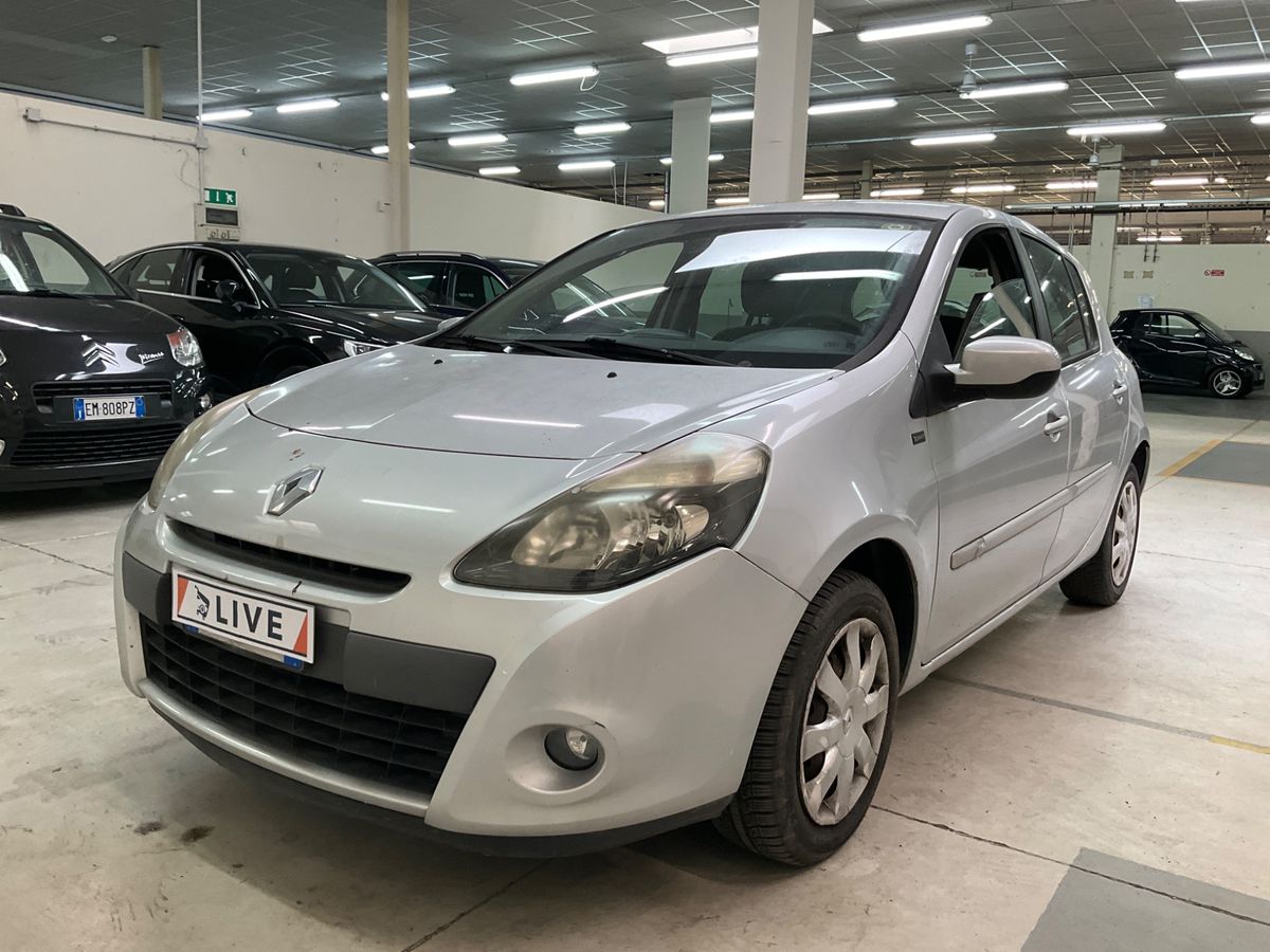 Renault Clio 2013 — photo 1