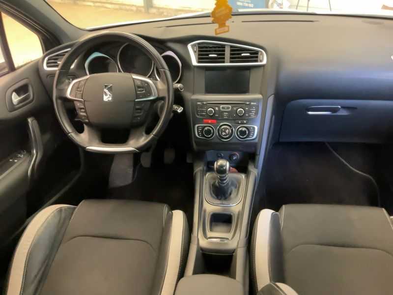 Citroen DS4 1.2 PureTech SoChic — zdjęcie 12