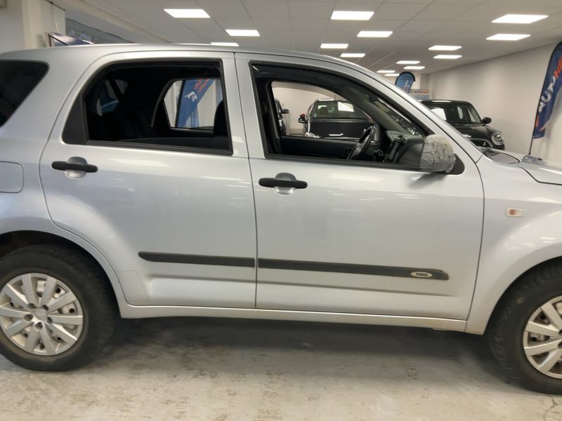 Daihatsu Terios 1.5 Pioneer — zdjęcie 7