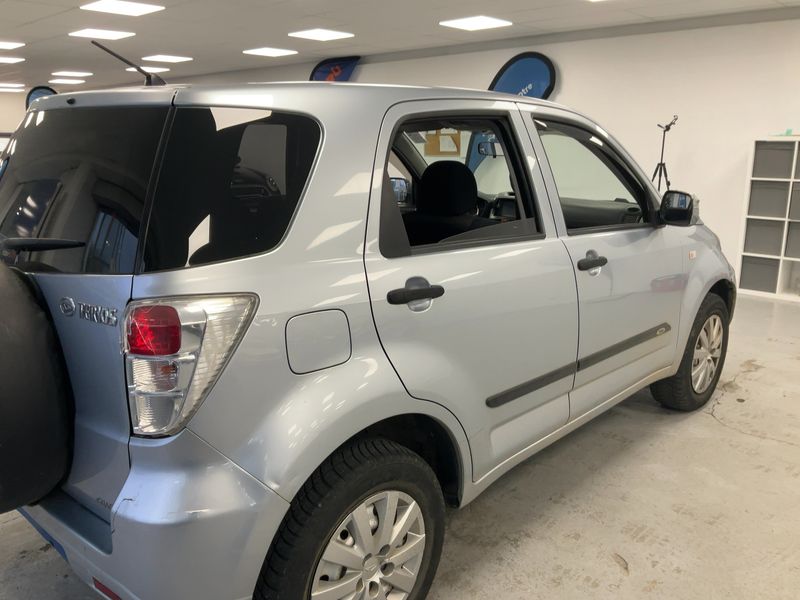 Daihatsu Terios 1.5 Pioneer — zdjęcie 6