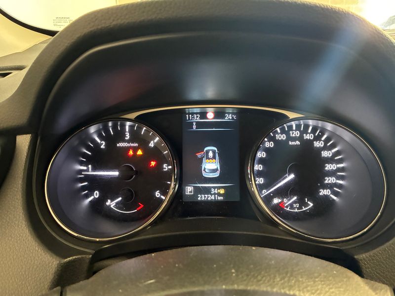 Nissan X-Trail 1.6 dCi 360 — zdjęcie 12