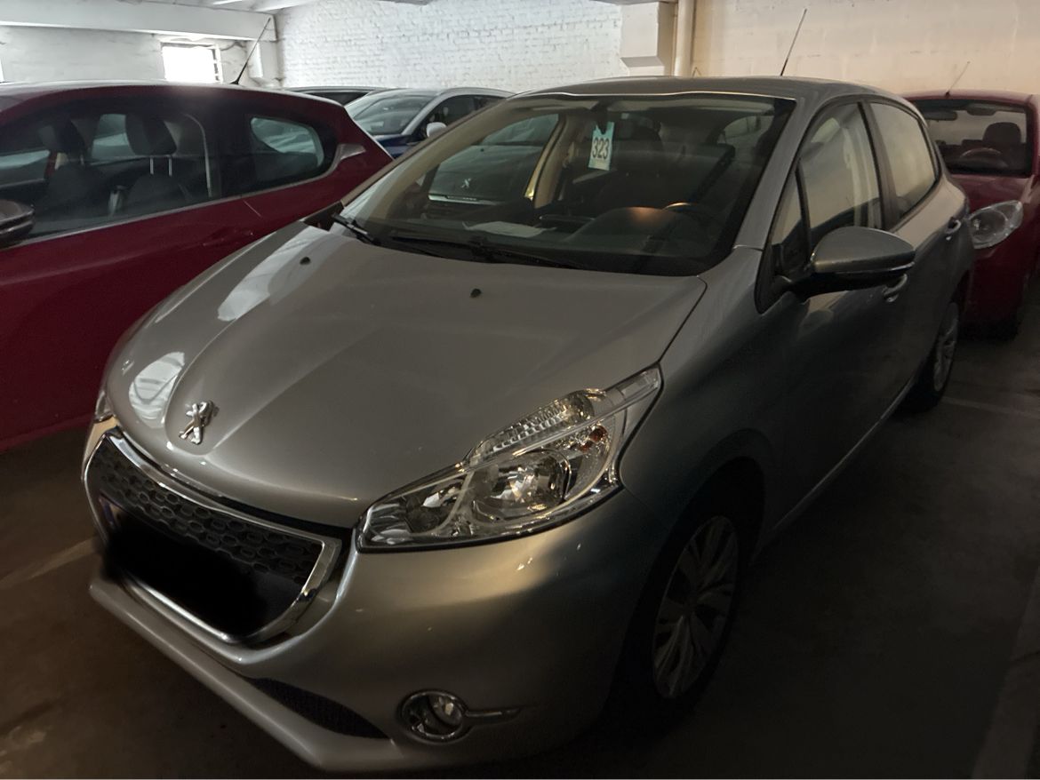 Peugeot 208 2014