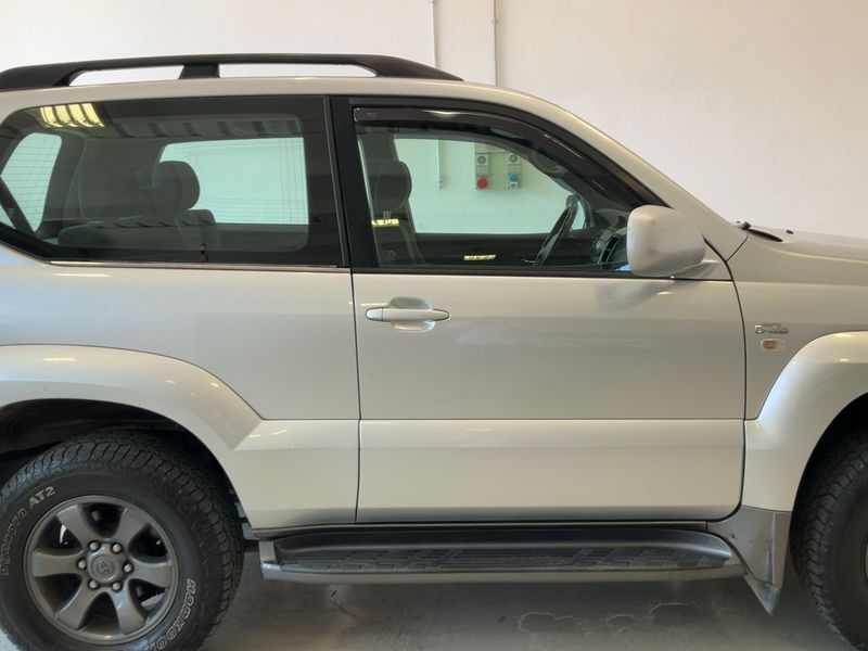 Toyota Land Cruiser 3.0 D-4D C — zdjęcie 7