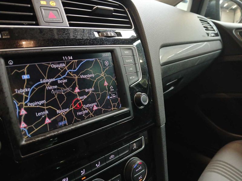 Volkswagen Golf VII 1.2 TSI Comfortline BlueMotion Tech — zdjęcie 13