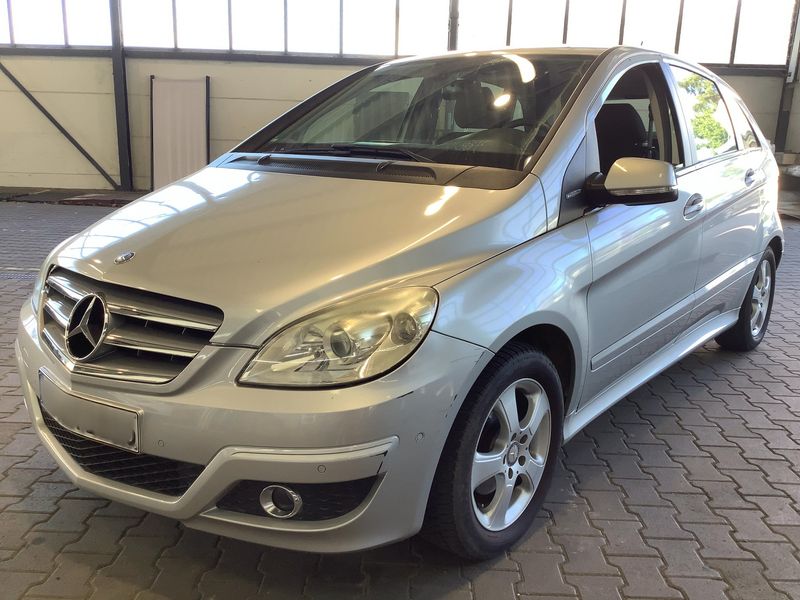 Mercedes-Benz B-Klasse B 180