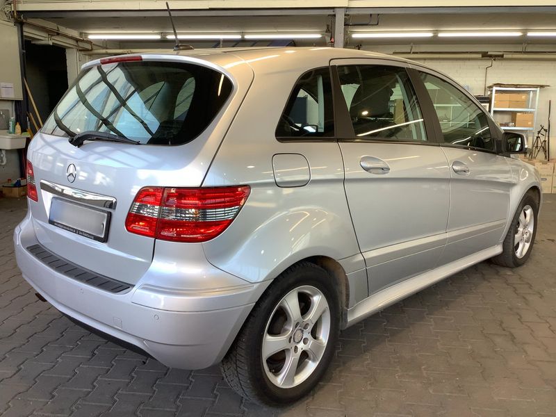 Mercedes-Benz B-Klasse B 180 — zdjęcie 6