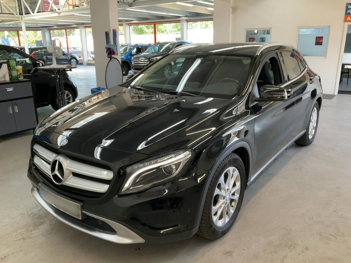 Mercedes-Benz GLA-Klasse 2015