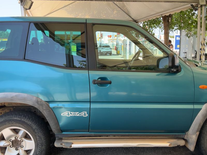 Nissan Terrano 3.0 TD Comfort — zdjęcie 7