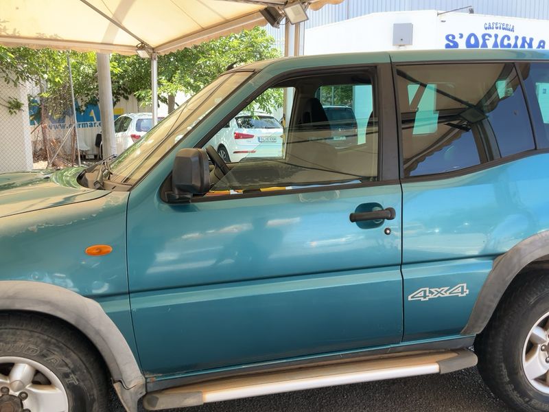 Nissan Terrano 3.0 TD Comfort — zdjęcie 4
