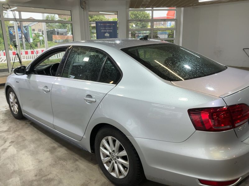 Volkswagen Jetta 1.4 TSI Hybrid Comfortline — zdjęcie 3