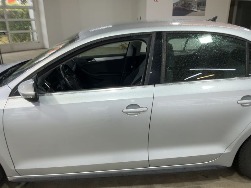 Volkswagen Jetta 1.4 TSI Hybrid Comfortline — zdjęcie 4
