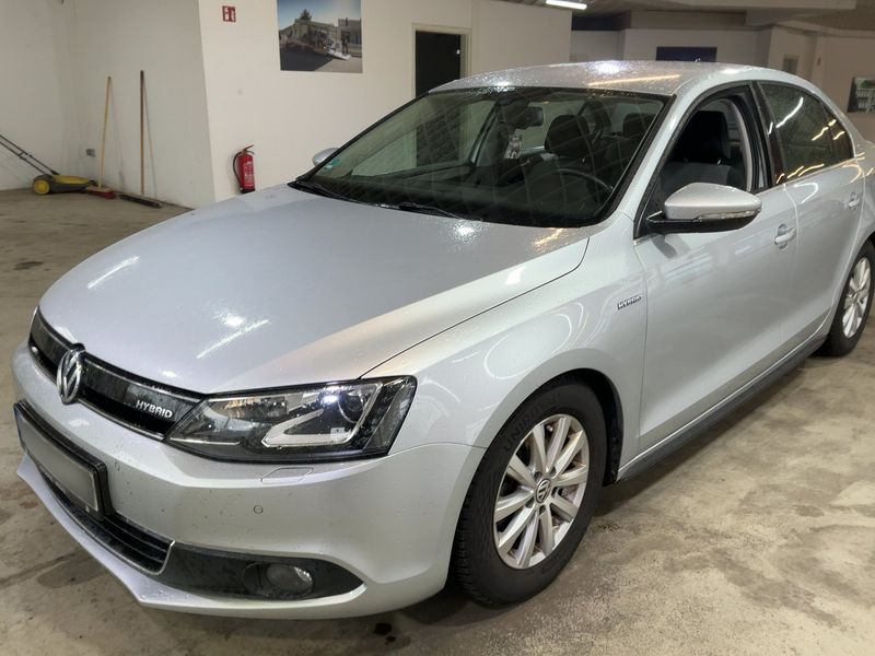 Volkswagen Jetta 1.4 TSI Hybrid Comfortline — zdjęcie 2