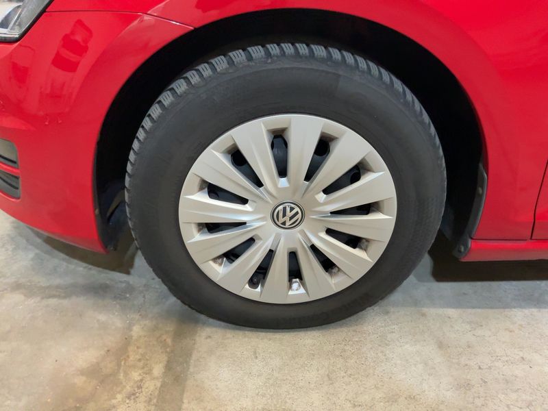 Volkswagen Golf VII 1.2 TSI Comfortline BlueMotion Tech 2015 – снимка 3