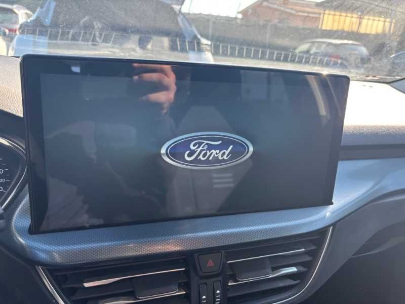 Ford Focus 2023 — photo 18