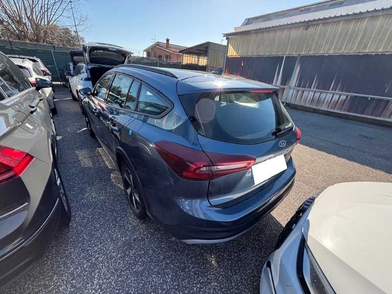 Ford Focus 2023 — photo 4