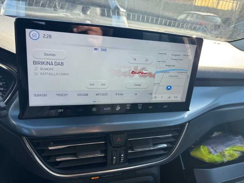 Ford Focus 2023 — photo 14
