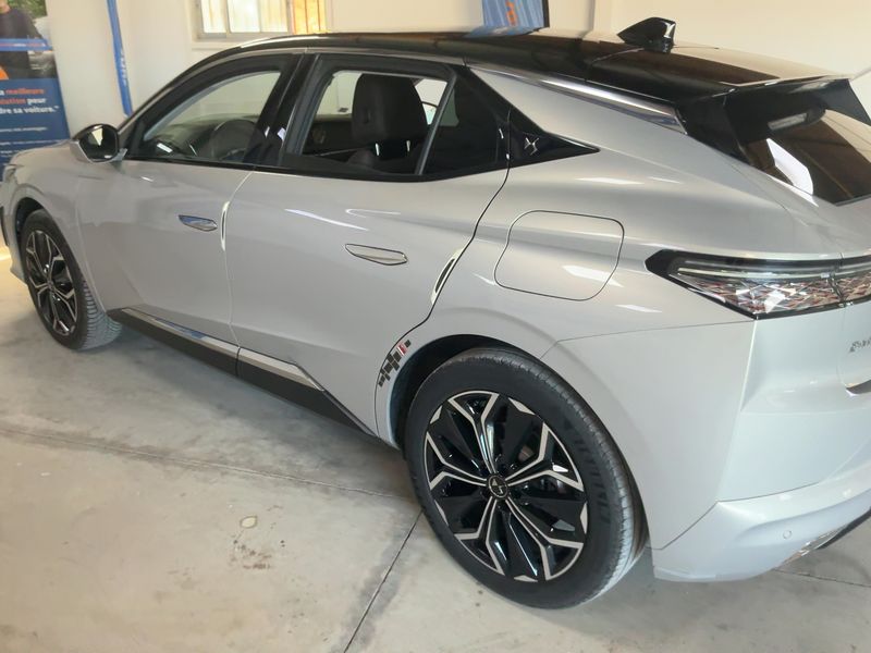 DS Automobiles DS4 1.6 E-Tense Hybrid Rivoli — zdjęcie 3