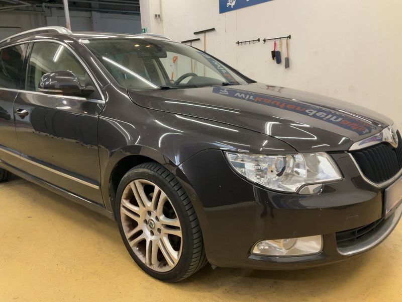 Skoda Superb 2.0 TDI Elegance 4x4 2011 – снимка 12