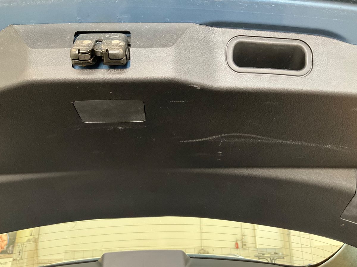 Toyota Auris 2016 — photo 30