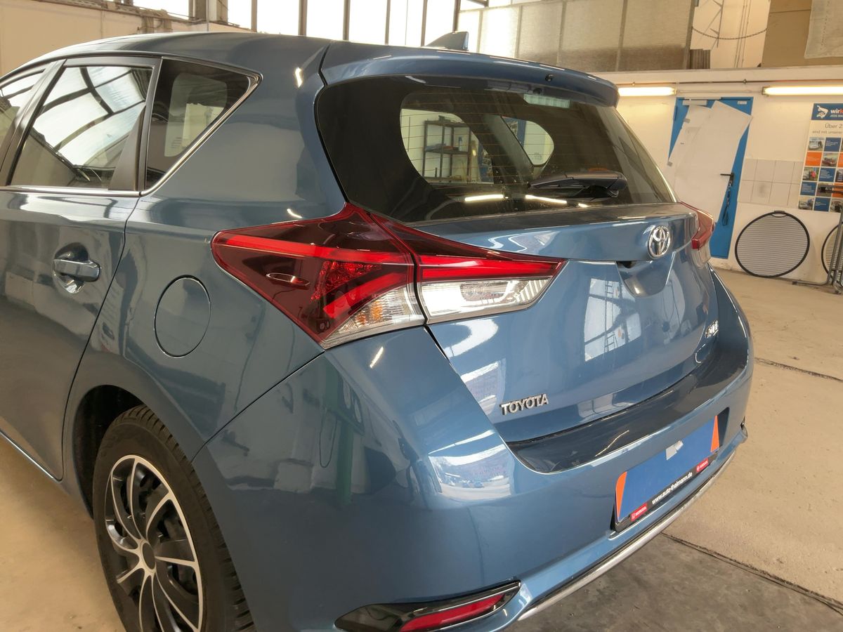 Toyota Auris 2016 — photo 7