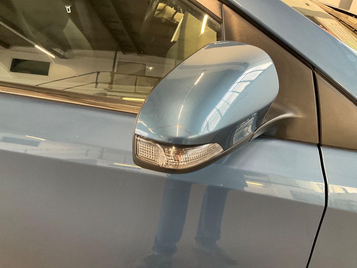 Toyota Auris 2016 — photo 28