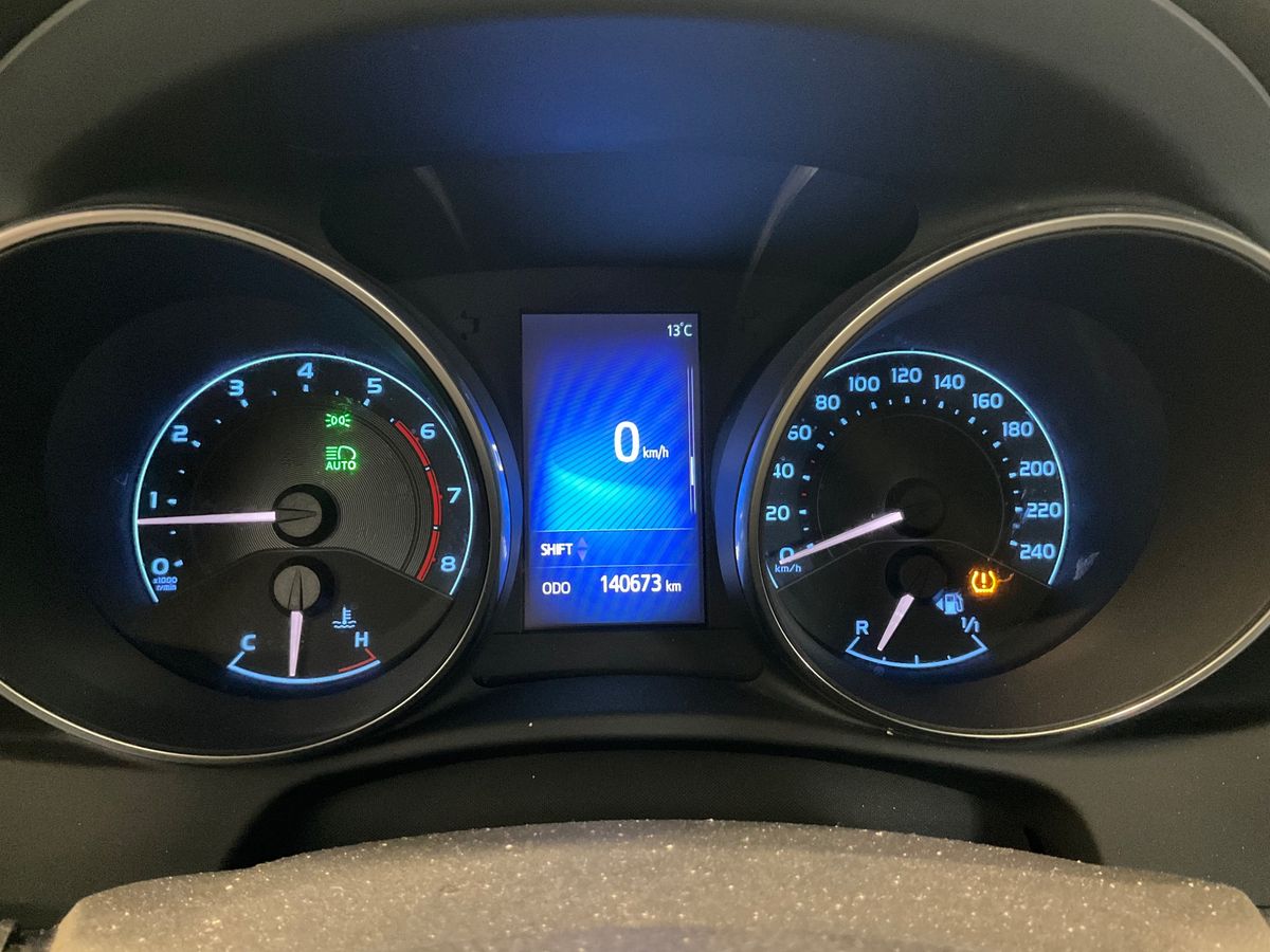 Toyota Auris 2016 — photo 20