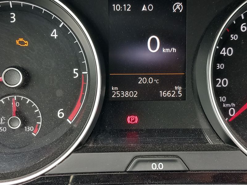 Volkswagen Golf VII 1.6 TDI Highline 4Motion BlueMotion Tech — zdjęcie 12
