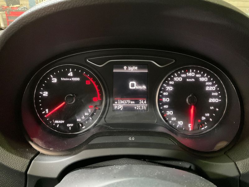 Audi A3 Limousine 2.0 TDI quattro Sport — zdjęcie 13
