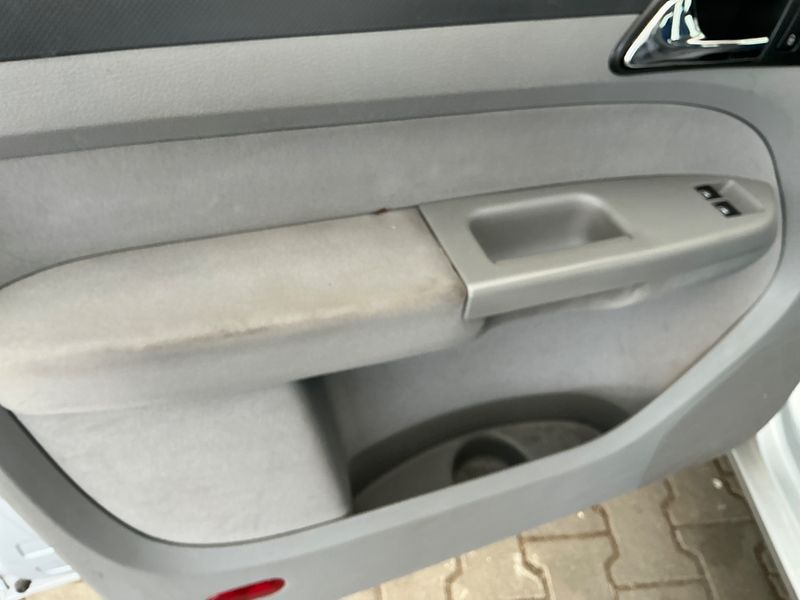 Volkswagen Caddy 1.9 TDI Life 2007 – снимка 28