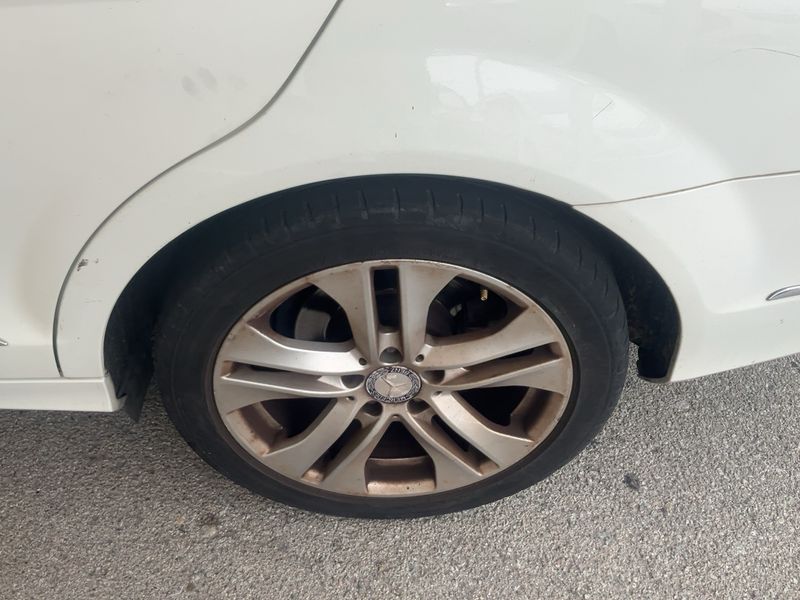 Mercedes-Benz C-Klasse C 200 CDI BlueEfficiency Avantgarde 2012 – снимка 5