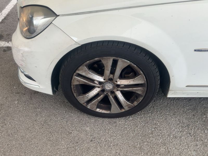 Mercedes-Benz C-Klasse C 200 CDI BlueEfficiency Avantgarde 2012 – снимка 3
