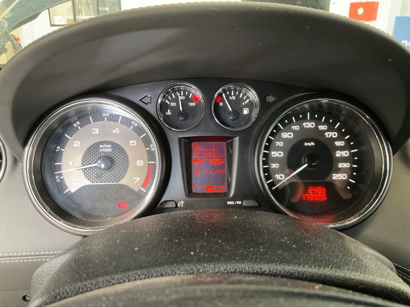 Peugeot RCZ 1.6 THP Basis — zdjęcie 13