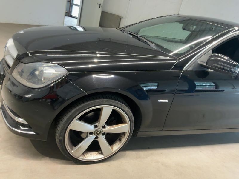 Mercedes-Benz C-Klasse C 180 CGI BlueEfficiency — zdjęcie 2