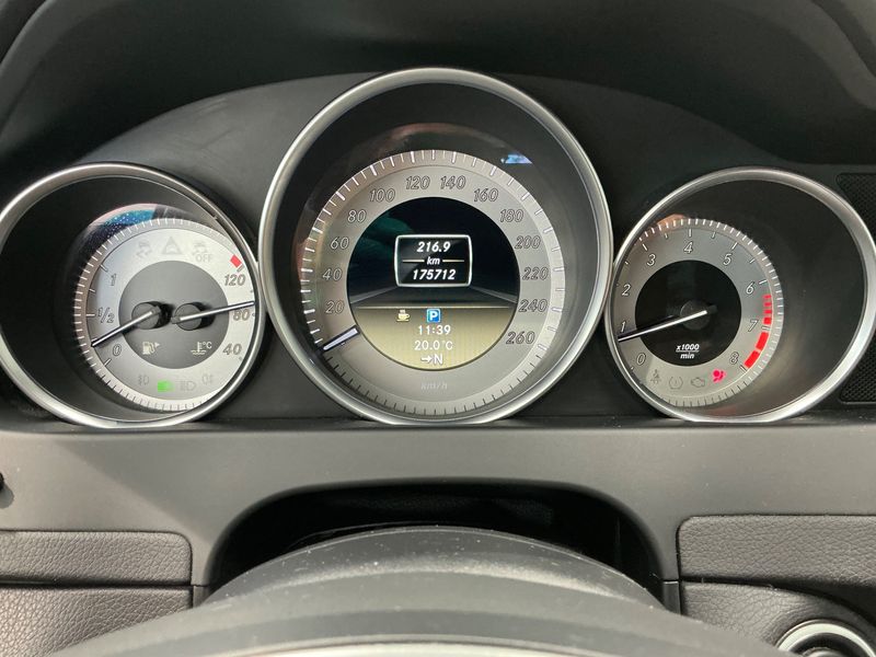 Mercedes-Benz C-Klasse C 180 CGI BlueEfficiency — zdjęcie 13