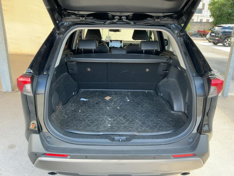 Toyota RAV 4 2.5 Hybrid 4x2 Lounge — zdjęcie 10