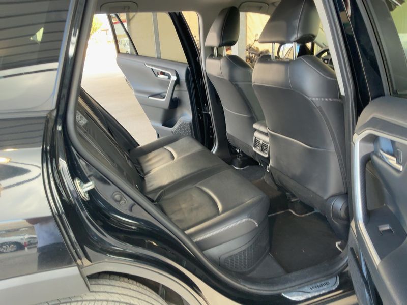 Toyota RAV 4 2.5 Hybrid 4x2 Lounge — zdjęcie 14