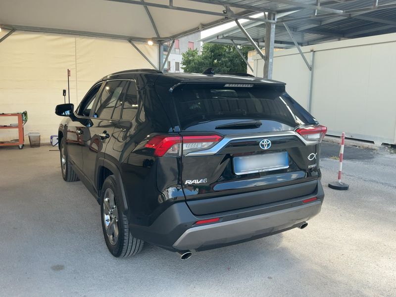 Toyota RAV 4 2.5 Hybrid 4x2 Lounge — zdjęcie 3