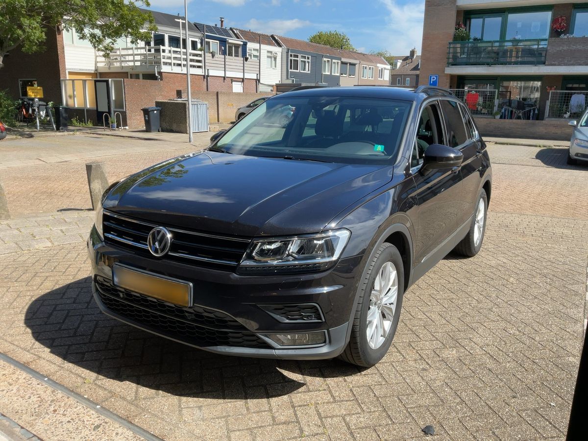 Volkswagen Tiguan 2018 — photo 1