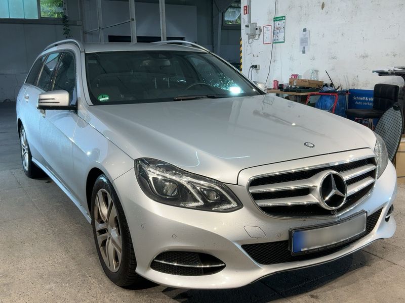 Mercedes-Benz E-Klasse E 250 CDI T 4Matic Avantgarde — zdjęcie 8