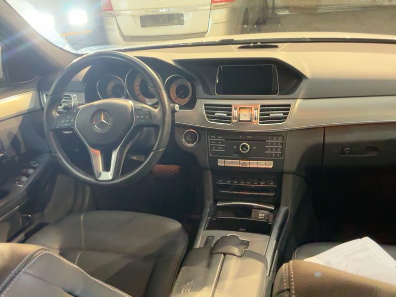 Mercedes-Benz E-Klasse E 250 CDI T 4Matic Avantgarde — zdjęcie 12