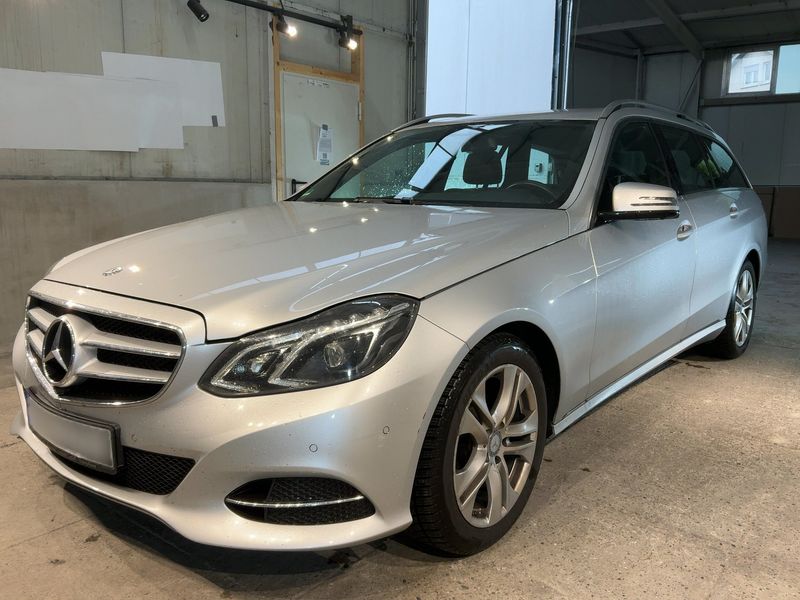 Mercedes-Benz E-Klasse E 250 CDI T 4Matic Avantgarde — zdjęcie 1
