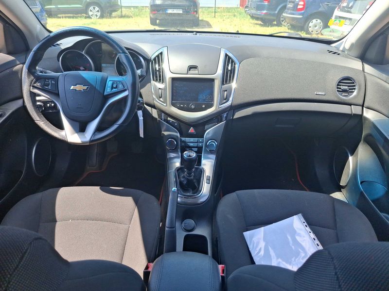 Chevrolet Cruze 1.7 Diesel LT+ — zdjęcie 11