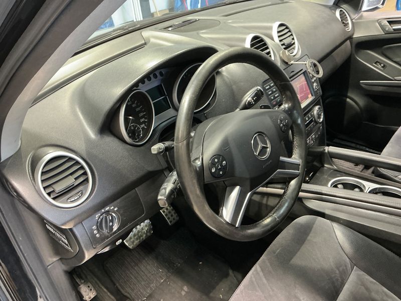 Mercedes-Benz M-Klasse ML 350 CDI 4Matic 2010 – снимка 25