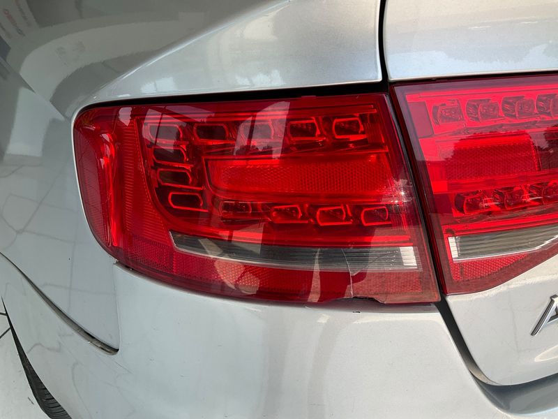 Audi A4 2.0 TDI 2011 – снимка 41