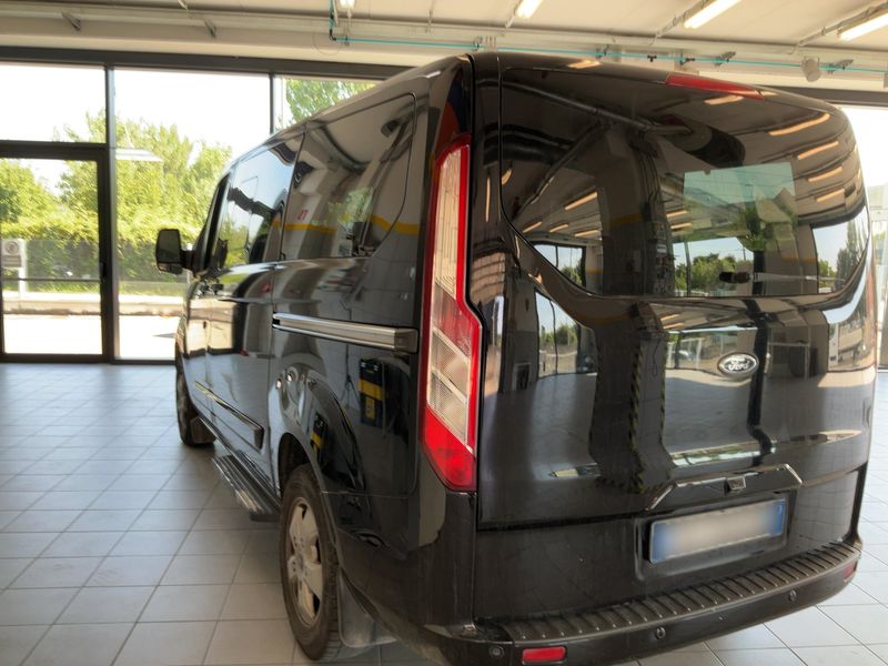 Ford Transit 2.0 TDCi 310 L1 Tourneo Titanium — zdjęcie 3