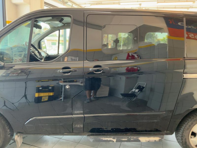Ford Transit 2.0 TDCi 310 L1 Tourneo Titanium — zdjęcie 4